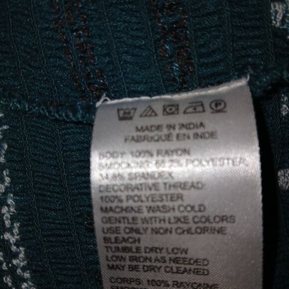 Urban Outfitters Moko Strapless Green Embroidered Smocked Crop Top - Picture 4 of 4